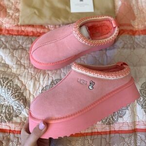 Ugg Tazz Love 25 Slipper - Tropical Pink Size 7 - Valentine Day